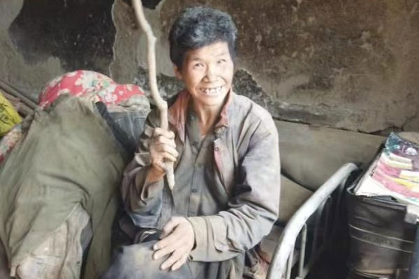 °×Ô¾»¨µÄĸÇ× °×Ô¾»¨µÄĸÇ×