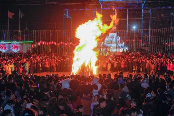 tyc41183Ì«Ñô³É¼¯ÍÅÕýÔÂÊ®ÎåÄÖÔªÏü¡°óô»ðÍí»á¡± tyc41183Ì«Ñô³É¼¯ÍÅÕýÔÂÊ®ÎåÄÖÔªÏü¡°óô»ðÍí»á¡±